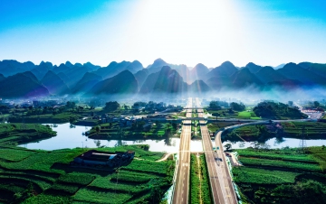 广西陇南至巴马高速公路（都安至巴马段）